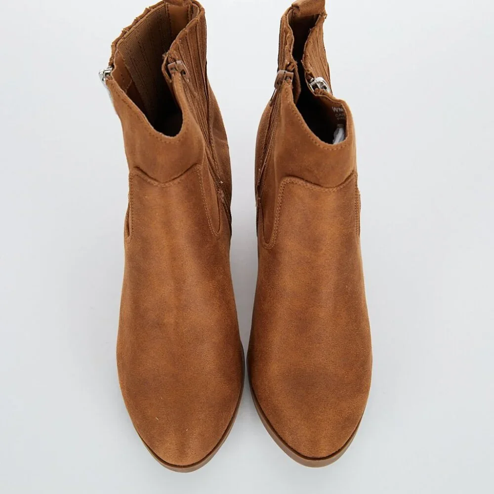 DV Dolce Vita Caitie Bootie in Tan Women's Size 8 NWT - Picture 2 of 8